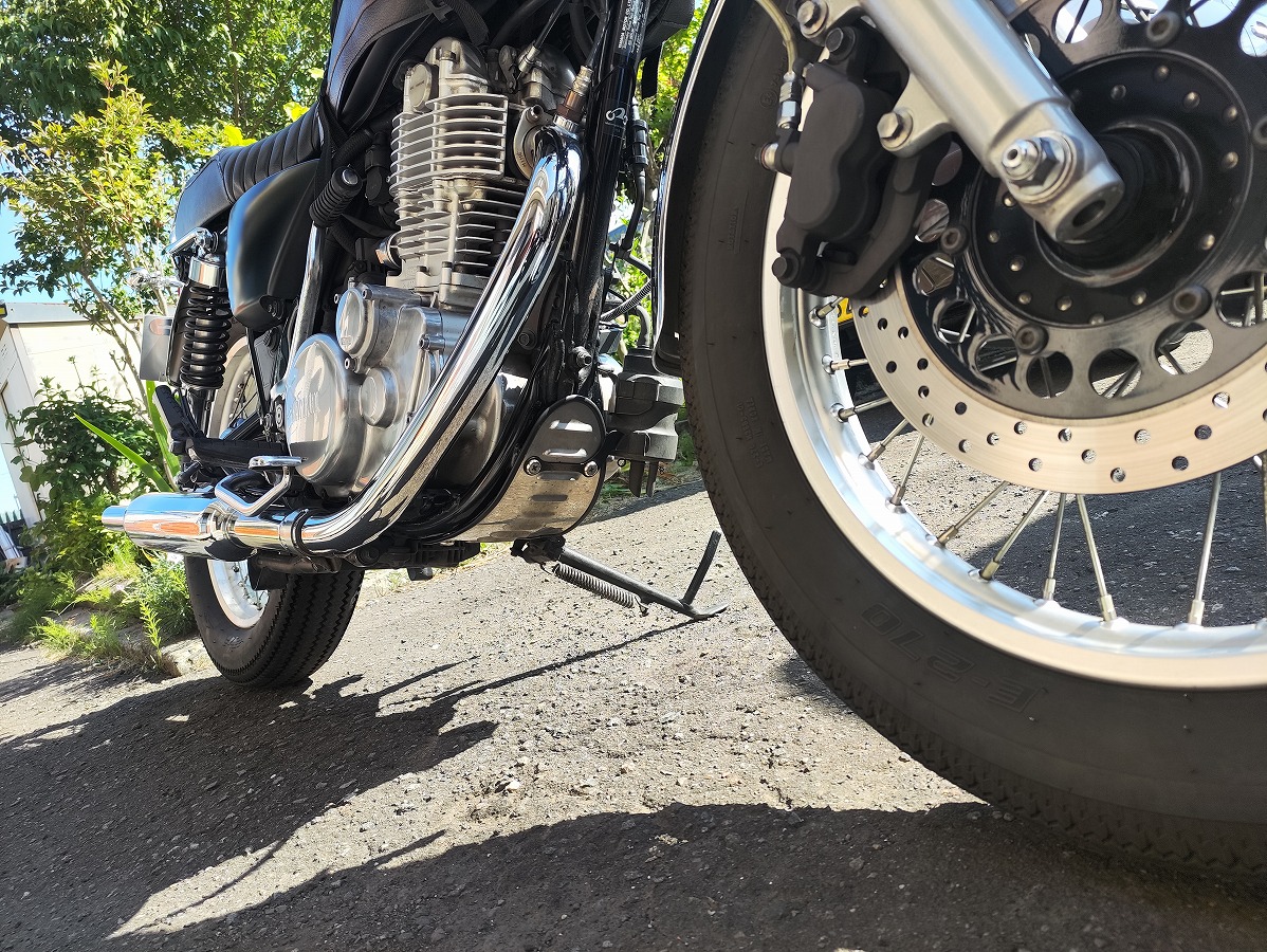 SR400】ペイトンプレイス ステンレスアンダーガードをレビュー！取付